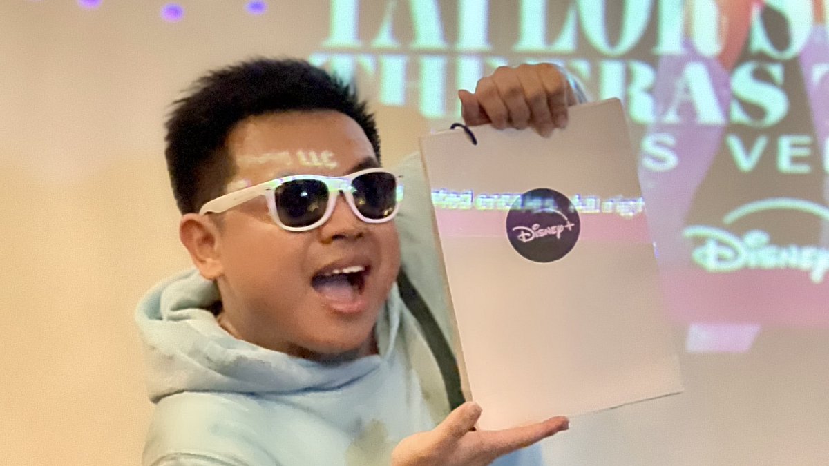 EmmSanFelipe06's tweet image. We never go out of style… Take me home! ✨

The Eras Tour (Taylor’s Version) is now available on Disney Plus! 💙✨

Thank you, @taylornationphl &amp;amp; @disneyplusph for inviting ME!

#TNPHWatchParty
#DisneyPlusPH
#TheErasTourTVOnDisneyPlusPH
#TSTheErasTourTaylorsVersion #TaylorSwift