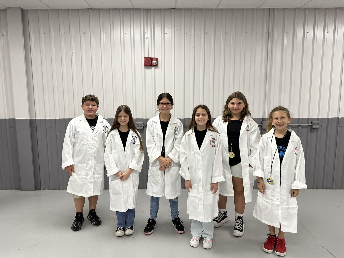 ADouglasVCS's tweet photo. Our @VCSManateeCove Scientists had an amazing time at the Science Expo! https://t.co/wC2U1QCDCl