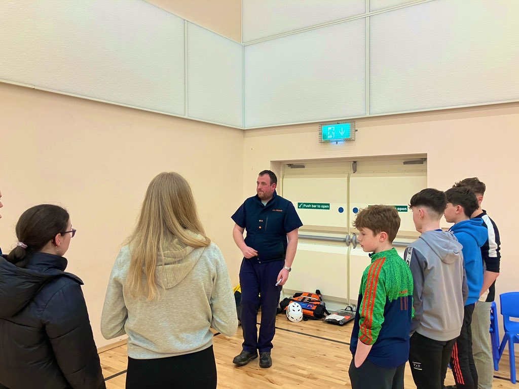 Our Team visited @Foroige #Turlough 2nd year group last evening and provided an information session on: #WaterSafety #CitizenCPR #Choking #Calling999or112 Great interaction with the group👏 #VolunteerWork #CommunityEngagement