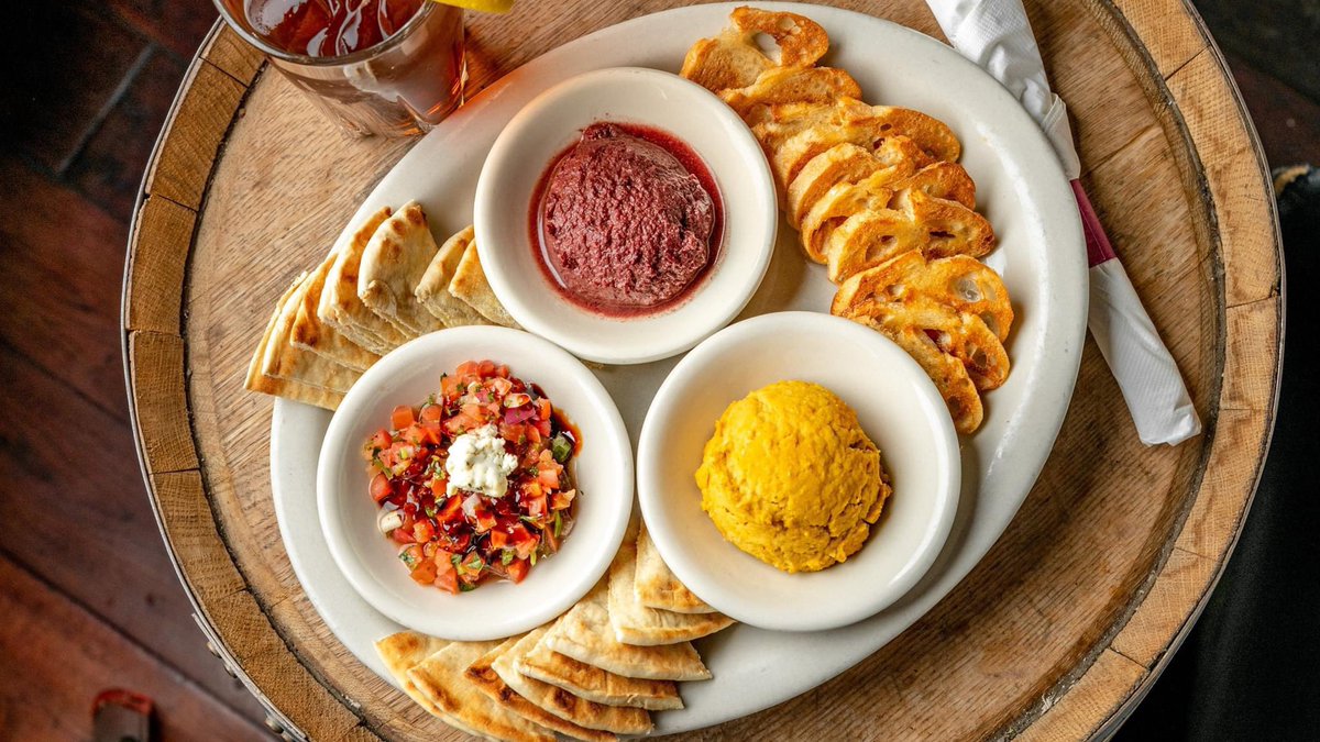 sevensaints's tweet photo. What’s your favorite Seven Saints Appetizer? 

#hummus #olivetapenade #bruschetta #sevensaintschampaign #chambana #champaigneats https://t.co/Wvf29TYf1F