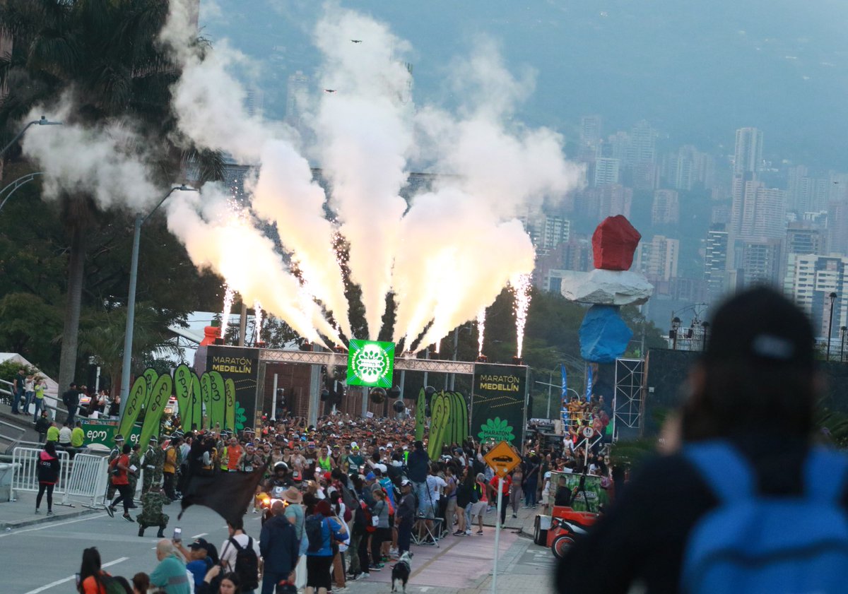 Maratón Medellín Sistecrédito tweet media
