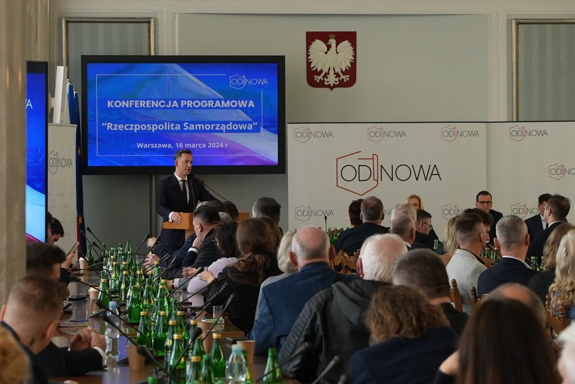 Prezes @MarcinOciepa podczas Konferencji Programowej 'Rzeczpospolita Samorządowa': 🗨️ Bez synergii rządu i samorządu nie będzie skutecznego państwa. Potrzebujemy strukturalnego wzmocnienia tej współpracy! Dlatego dziś zastanowimy się nad tym jak ma wyglądać przyszłość naszego…