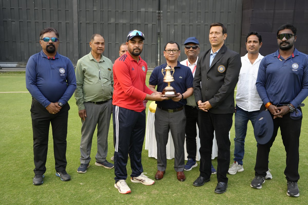 WINNERS 🏆 Congratulations & a round of applause for North Zone for winning the #VizzyTrophy 👏 👏 They beat South Zone by 3 wickets in the #Final in Guwahati. @IDFCFIRSTBank | #NZvSZ Scorecard ▶️ bcci.tv/domestic/vizzy…