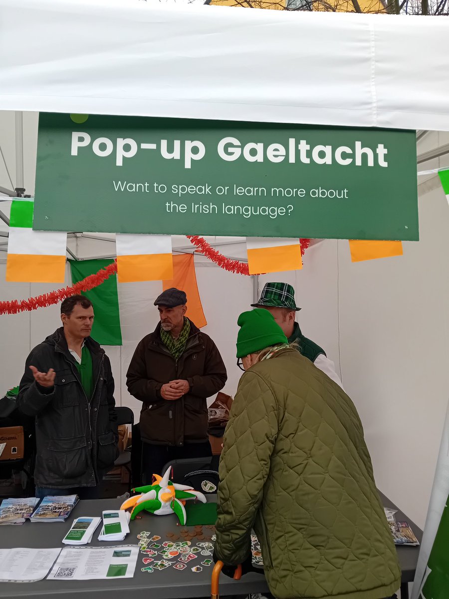 SwedishIrishSoc's tweet photo. Have you got cúpla focail of Irish? Want to learn? We have you covered! https://t.co/FBiCIc3LTI