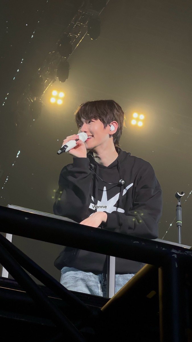 BAEKHYUNinweibo's tweet photo. 미남력 cr.-Wennie-

#큥콘_1일차_론스달라이트
#큥콘_함께라서_더_빛나
#BornToBeLonsdaleite
#백현 #BAEKHYUN @B_hundred_Hyun https://t.co/5cxrbwfV4s