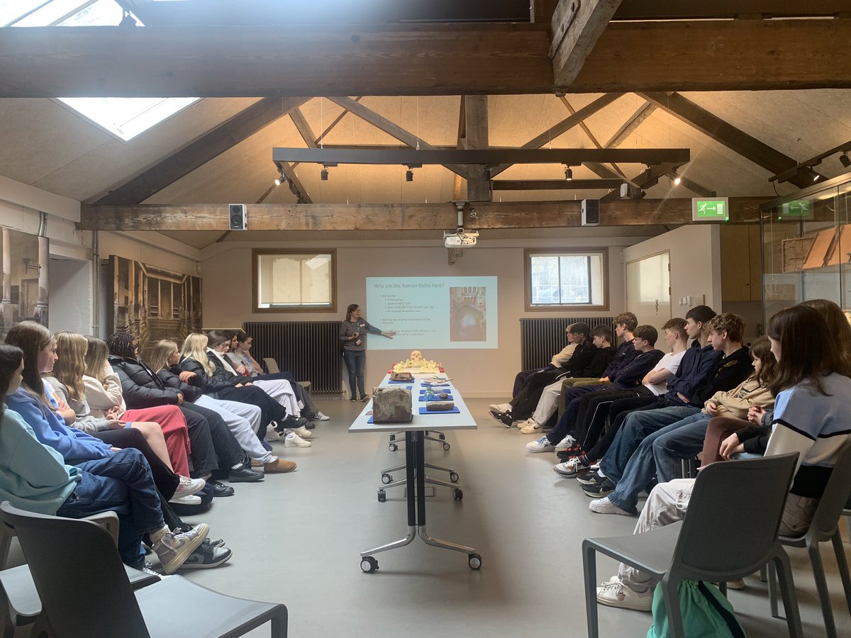 jackiewardcheam's tweet photo. Y10 residential Day 1 ✔️ 
Tour of the city. Workshop on medicine over 2000 years and a visit to the @RomanBathsBath followed by a scary visit to @Womaninblack_UK https://t.co/KVbCx0qddD