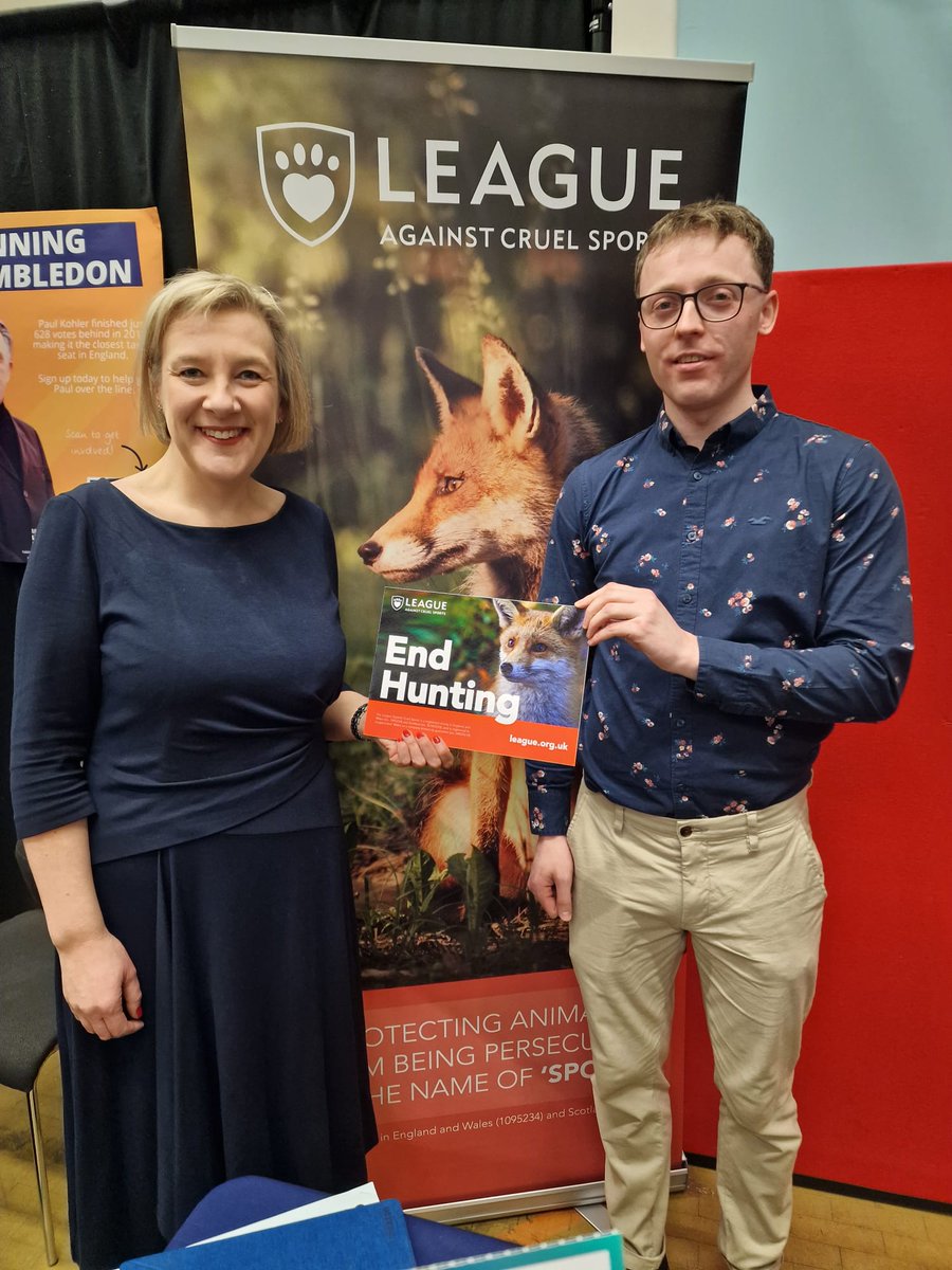 Great to meet Hazel Grove PPC @Lisa_Smart to discuss the issue of hunting with dogs and the need to #StrengthenTheBan Thanks for your support to #EndHunting #LDConf