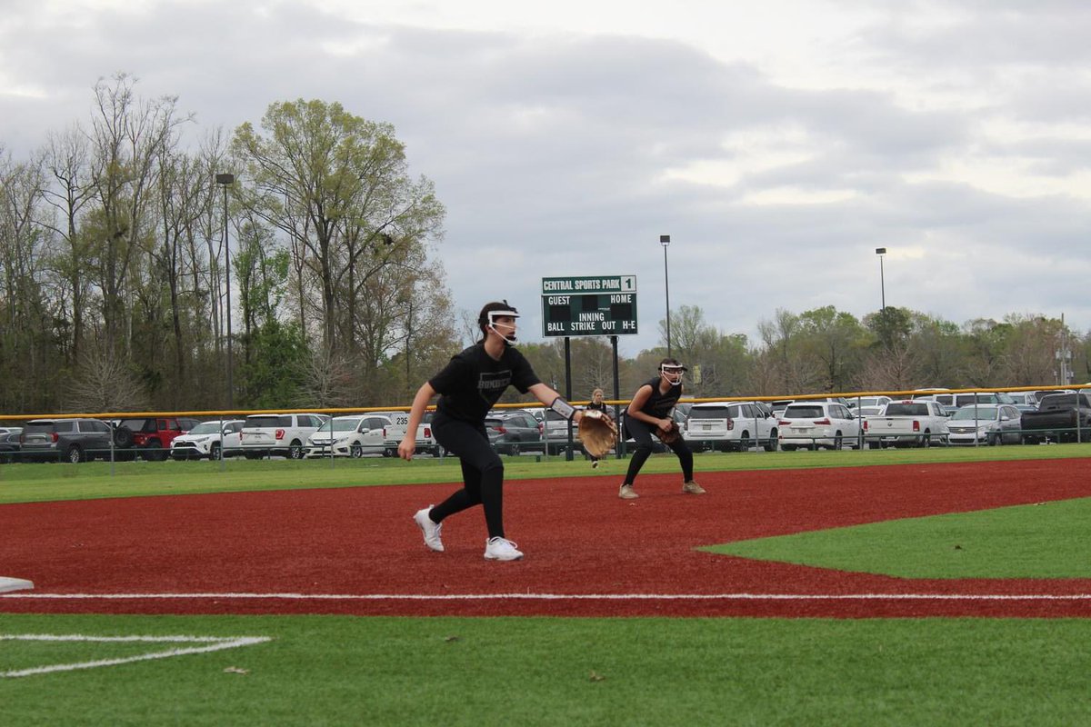 Another weekend spent doing what I love with the people I love!! #BombersFastpitch #LeaveNoDoubt @ExtraInningSB @EastonFastpitch