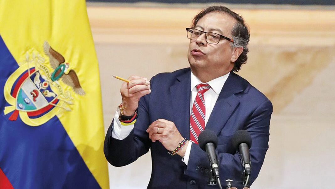 Gustavo Petro denunció boicot contra el Gobierno colombiano: “Quieren borrarnos”
#CumpleañosInfeliz #avanzandoporvenezuela #VivanMujeresPatriotas #YaliCapkini
