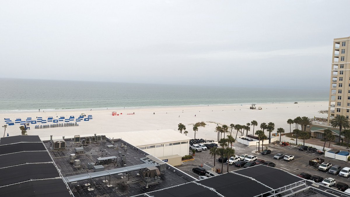 the_truth_tm's tweet photo. Clearwater Beach on an early Saturday morning. https://t.co/lg0dscOQnq