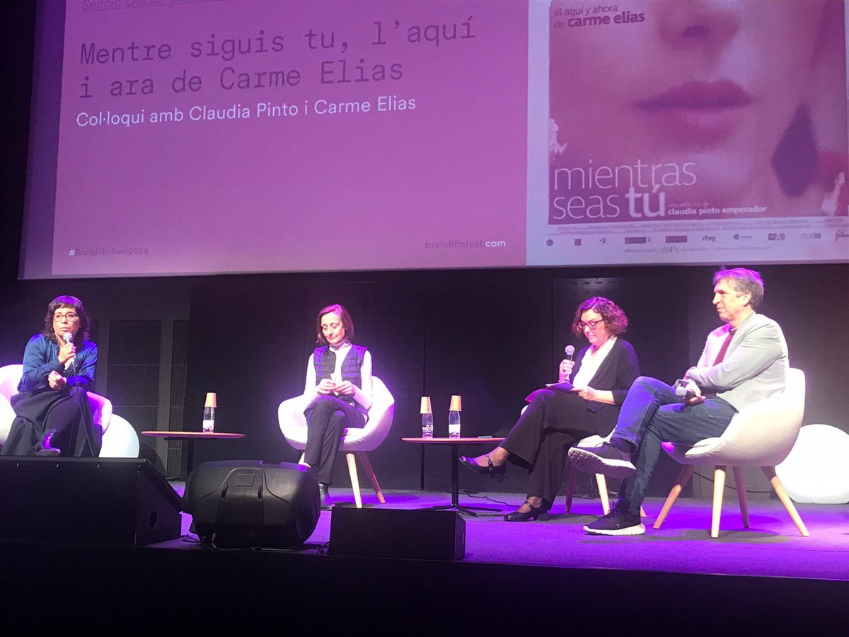 Assistència massiva a la Sessió Benèfica de “Mentre siguis tu. L’aquí i ara de Carme Elias” amb col·loqui entre Carme Elias, Claudia Pinto, Cristina Maragall i Albert Solé.

Un moment molt emocionant i per recordar: “Aquesta pel·lícula no hagués estat possible sense el Brain”