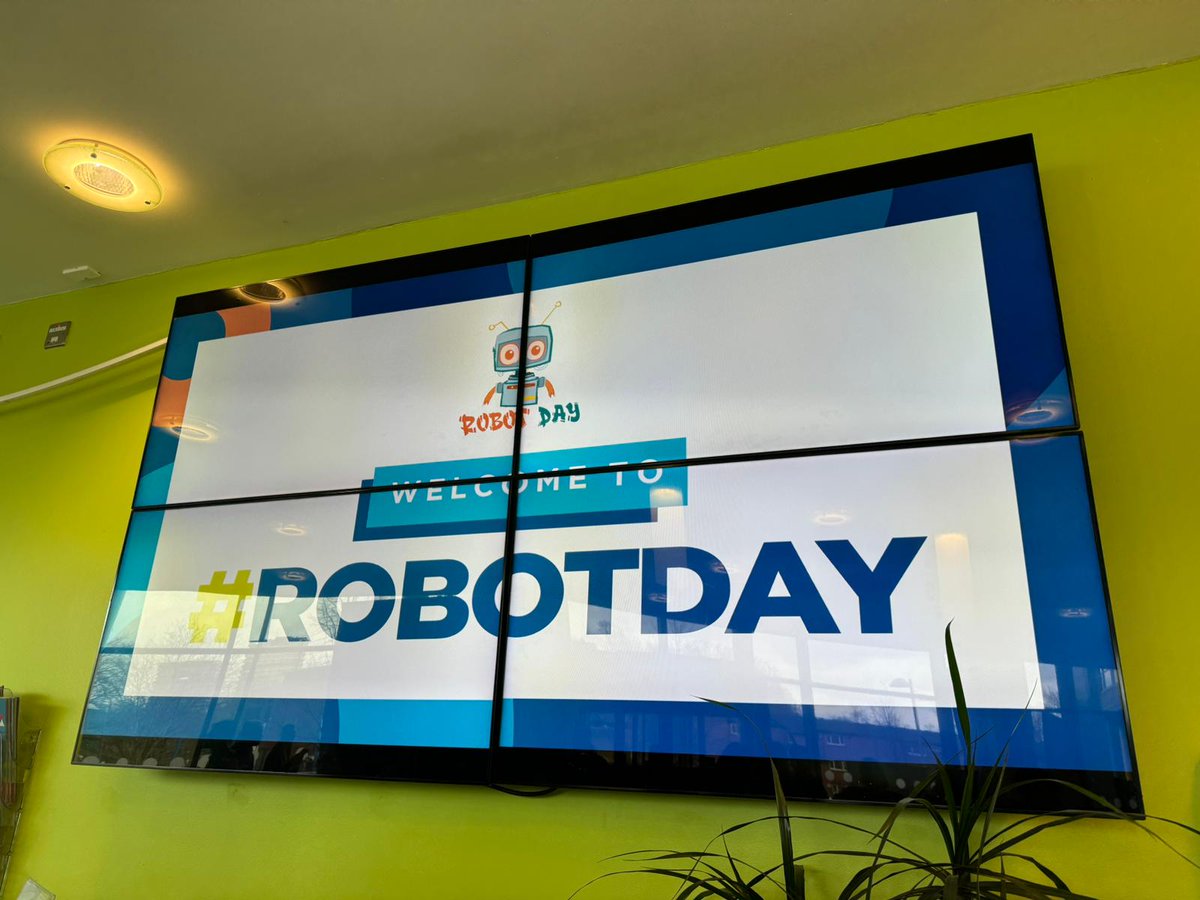 They're up &amp; running at #RobotDay. Still space for a few more if you're nearby.
Lunchtime currently the best time to arrive for walk in. Please note, entry is not guaranteed, entry will be granted subject to capacity limits.
Check robotday.co.uk for latest availability