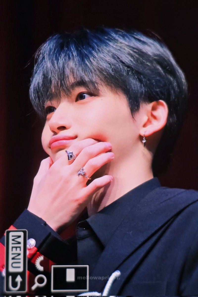 📷
240316

아니 이 볼따구 대체 어디서 나오는거지

#크래비티 #CRAVITY #정모 #구정모 #jungmo #정모야잘생겼다