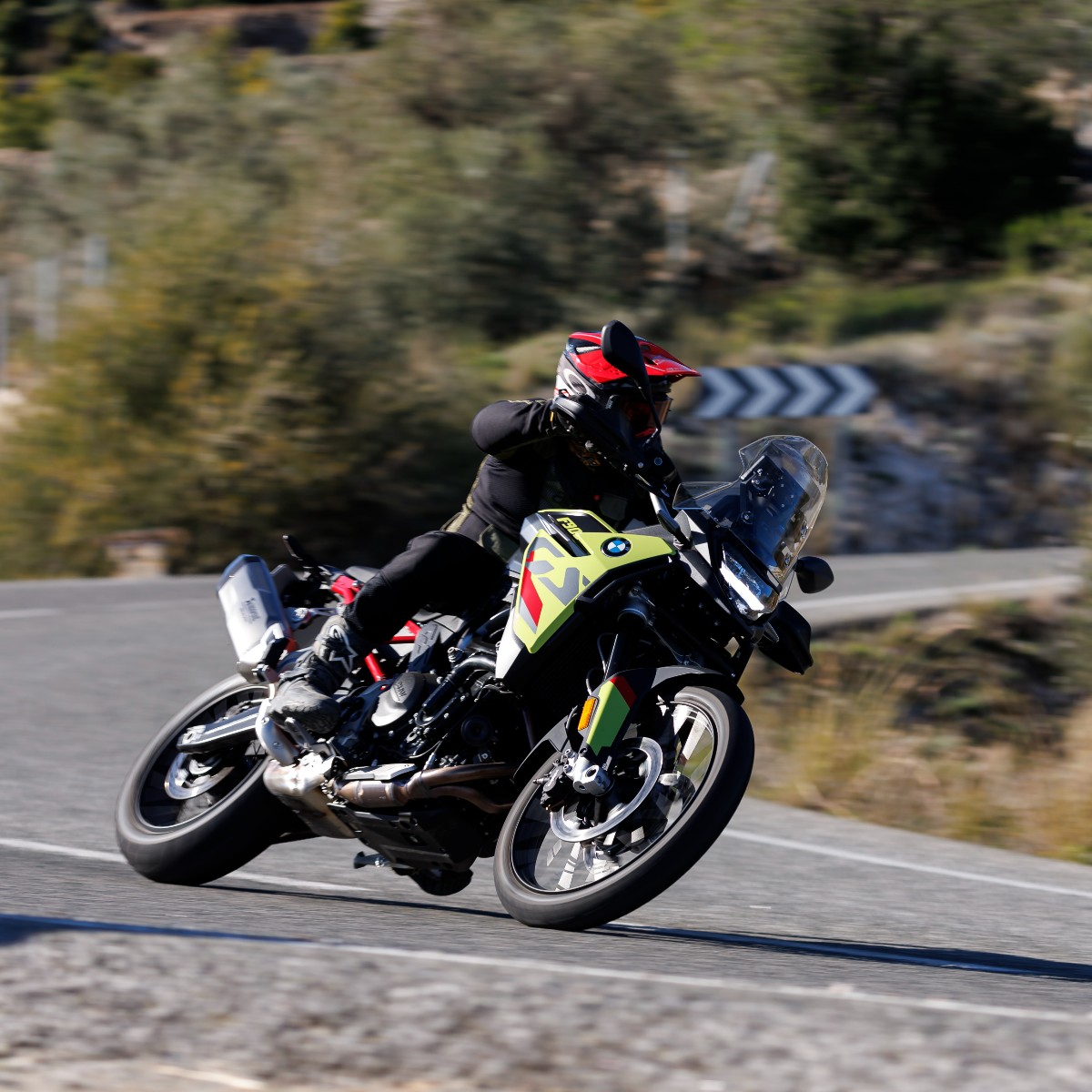 'On the road it is more versatile and fun; on the rough stuff it is far more composed and competent.' - @bennetts_bike  Book a test ride on the all-new #F900GS 👇 bmw-motorrad.co.uk/en/service/for… #MakeLifeARide #SpiritOfGS #BMWMotorrad