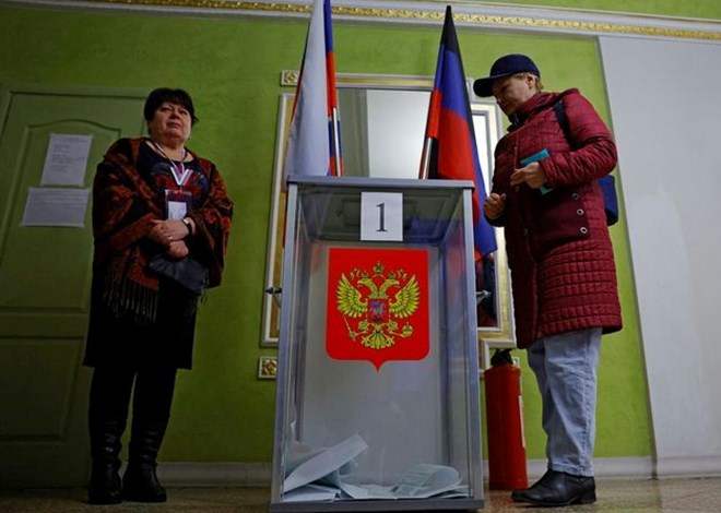 OYLAMA SİSTEMİNE SALDIRI Rusya'da seçim devam ediyor ntv.com.tr/dunya/rusyada-… Foto: Reuters
