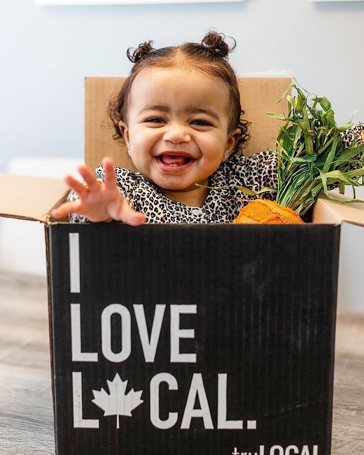 Saturday morning 😃 S M I L E S ☺️ from our youngest truLOCAL fan 💚 #truLOCAL #ConnectingYouToTheSource @tiaramay.photography