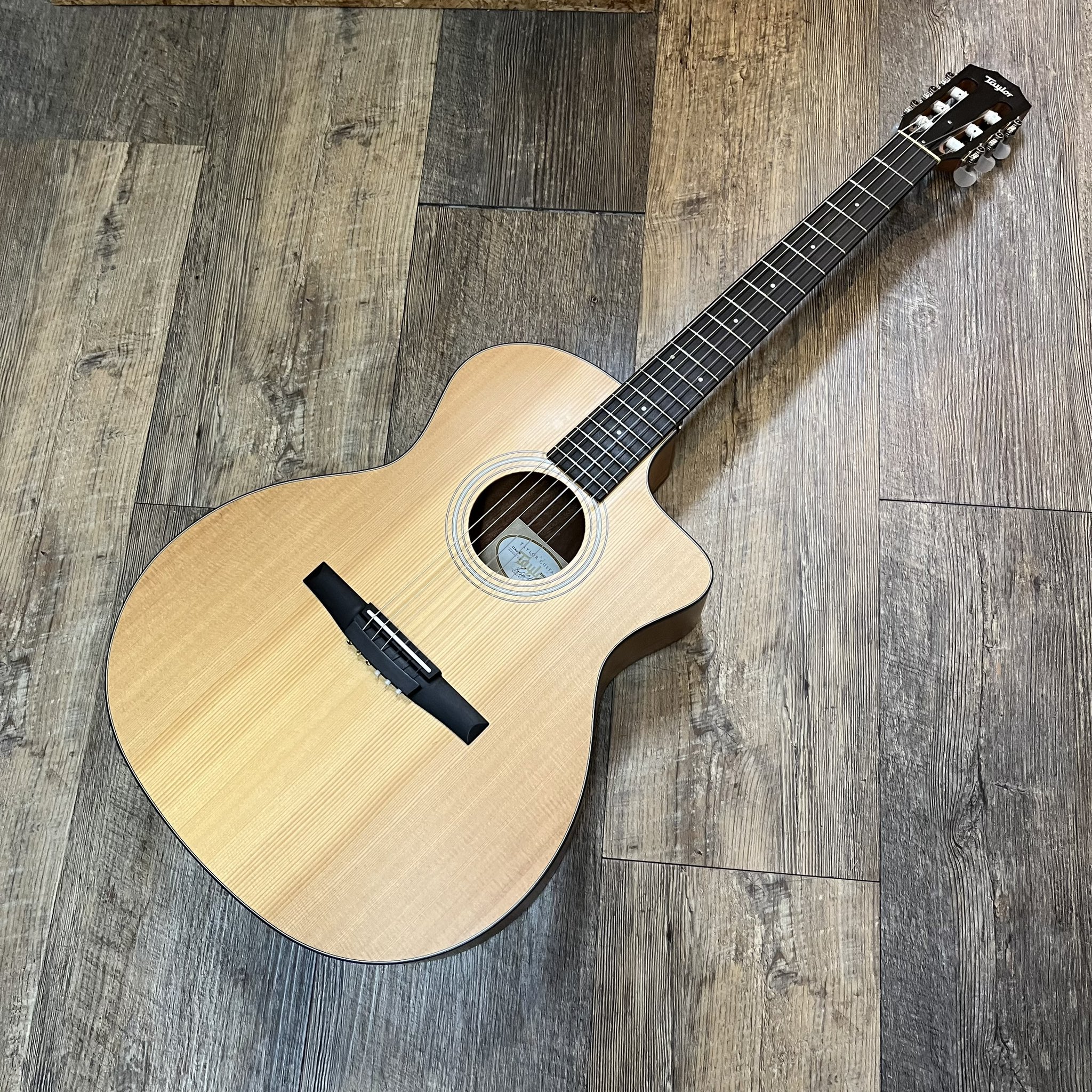 Taylor Guitars アコースティックギター ハードケース付き 186741121.jpg?cmsp_timestamp=