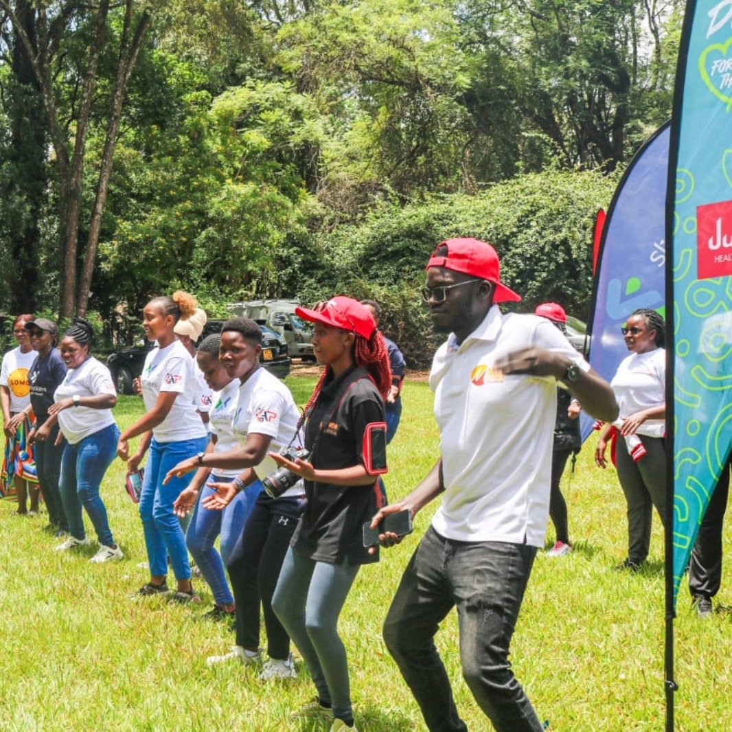 JubileeInsKE's tweet image. Yesterday, we teamed up with Standard Chartered to celebrate #InternationalWomensMonth through their Future Makers program!

#GetFitForACause #MaishaFiti #DoAnythingForTheSteps 💪🎉