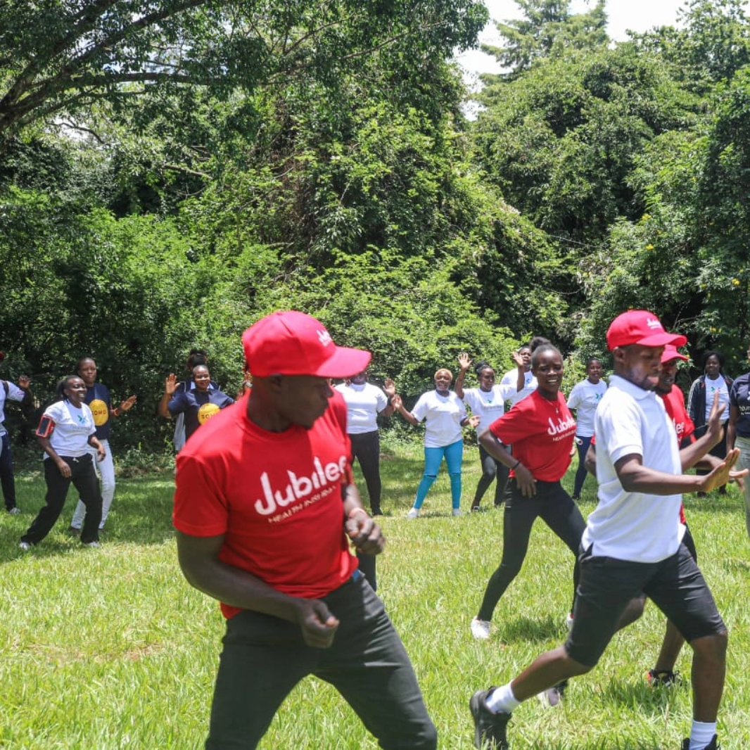 JubileeInsKE's tweet image. Yesterday, we teamed up with Standard Chartered to celebrate #InternationalWomensMonth through their Future Makers program!

#GetFitForACause #MaishaFiti #DoAnythingForTheSteps 💪🎉