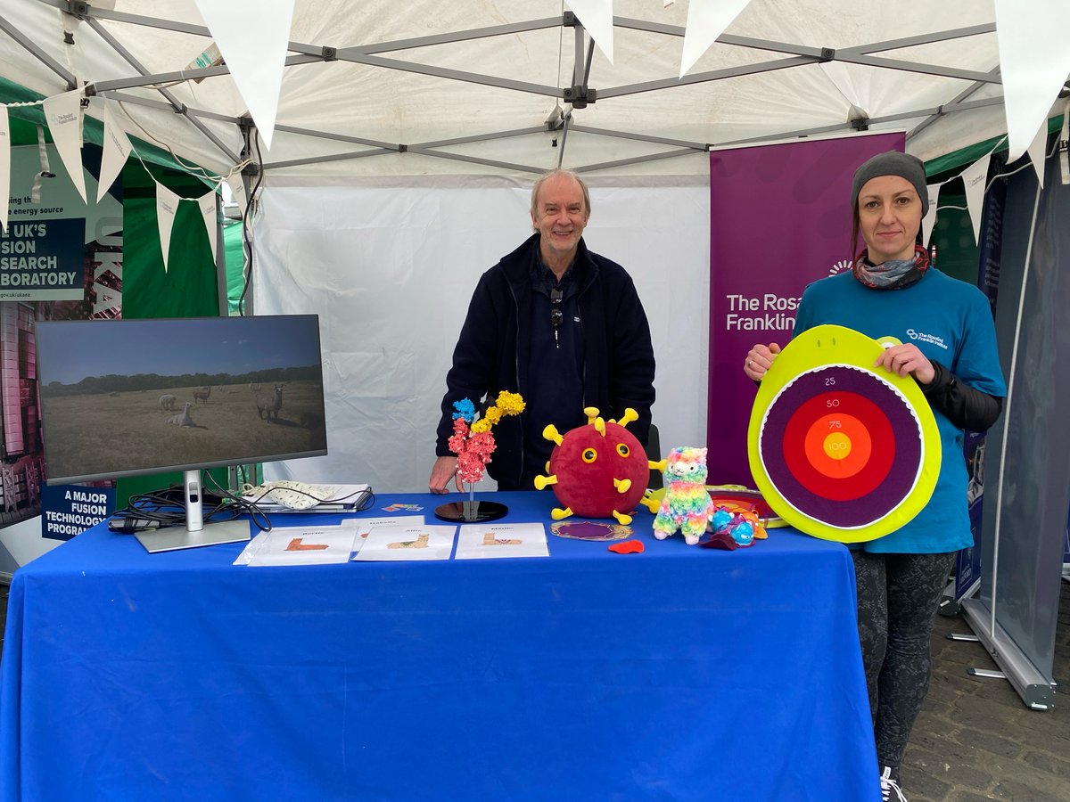 We have had a great morning so far at @ATOMSciFest in Abingdon Market Place. Come and say hello and learn about how llamas are helping us to fight viruses.