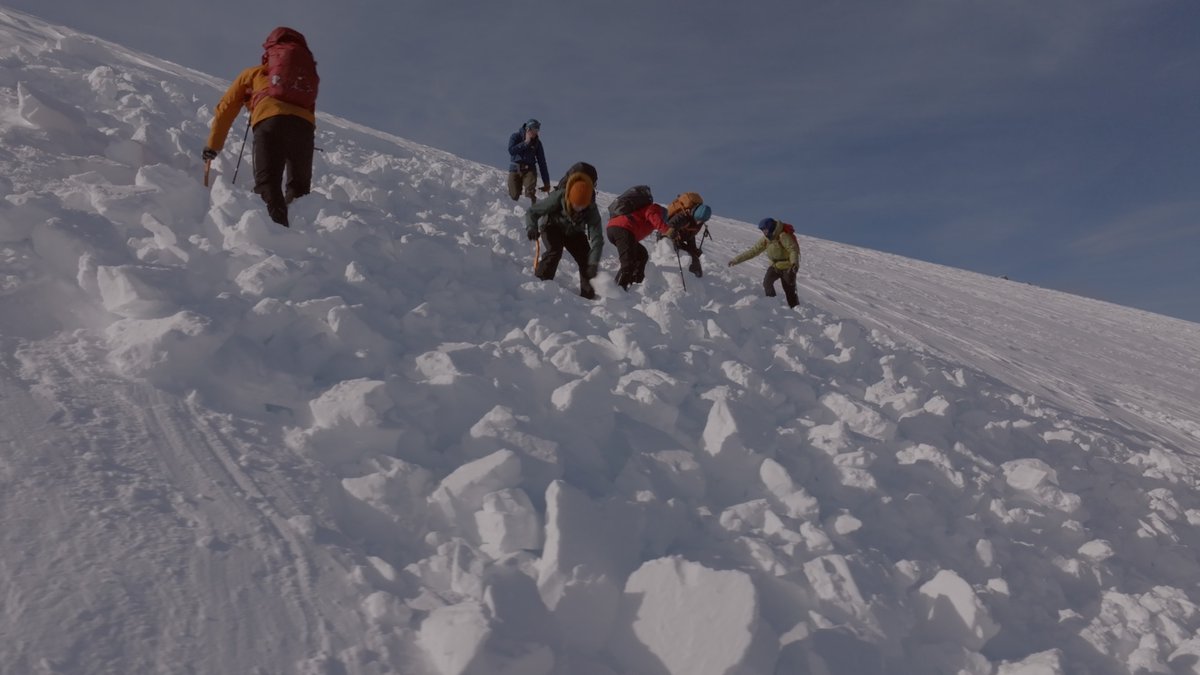 perfectviewprod's tweet photo. Bit of Avalanche filming the other week.  Was great to be out on the mountain especially on a nice day with a great bunch of people:) #Avalanche #Filmmaker #dronepilot #aerialfilming #snowhazard
https://t.co/5PDWWm0MxX https://t.co/k46dsRtHUe