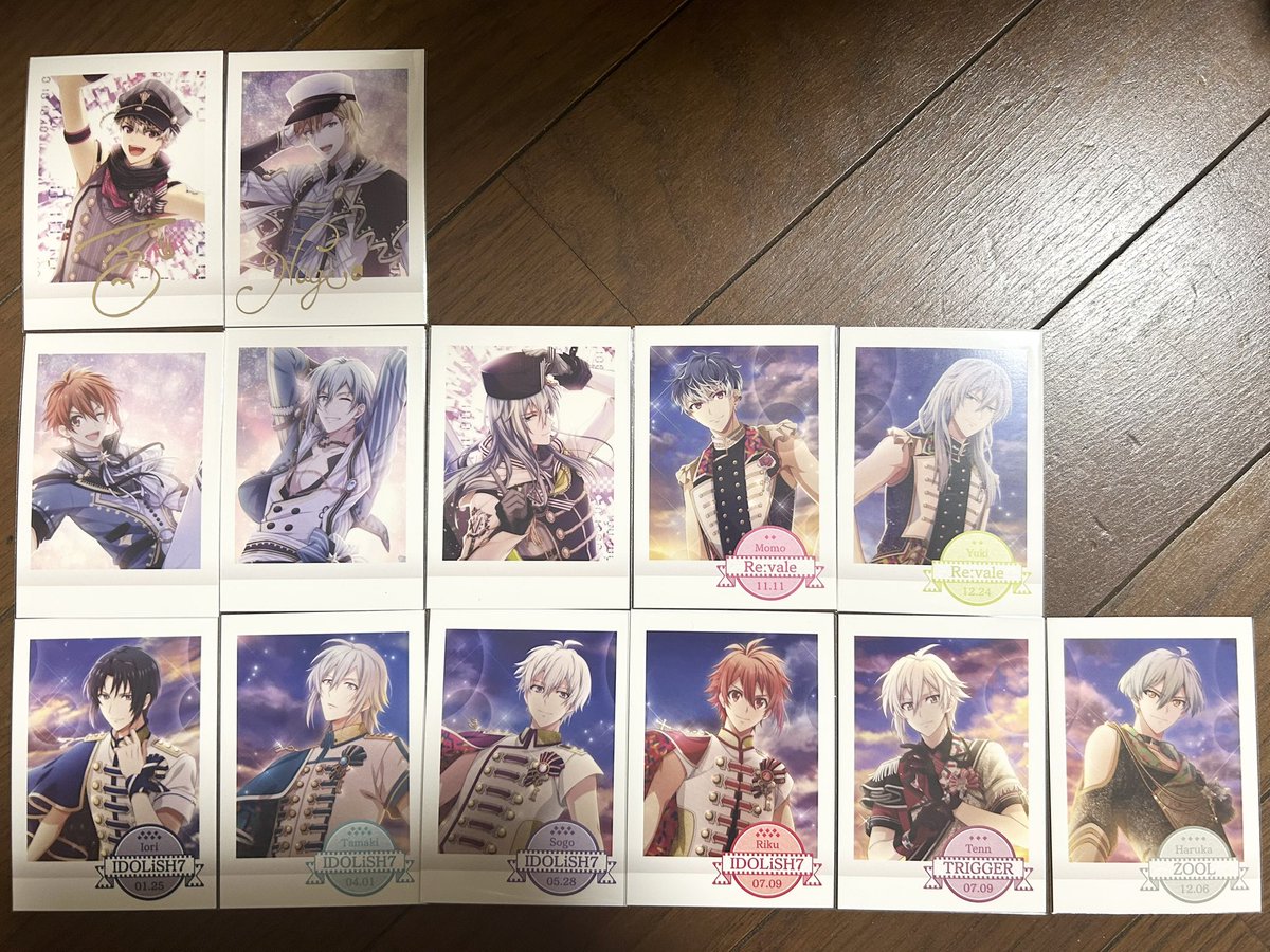 ripipi_sis's tweet photo. 【交換】　アイナナ ぱしゃこれ　12弾

譲→
画像参照(一織、環、壮五、陸、天、龍之介、百、千、悠、巳波、虎於

求→
箔押し…三月
REUNION…三月2、ナギ、楽、トウマ 
記念日…大和、三月2、ナギ、楽、トウマ 
11弾…箔押し三月、ハツコイ大和>>>三月、N虎於1

それぞれ最上段は箔押しです。
→ https://t.co/YfmjMjiGJB