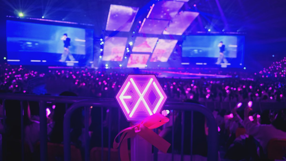 shuming486's tweet photo. 오랜만에 본 백현이..
행복했다 ❤️ https://t.co/bC7F3QwfjD