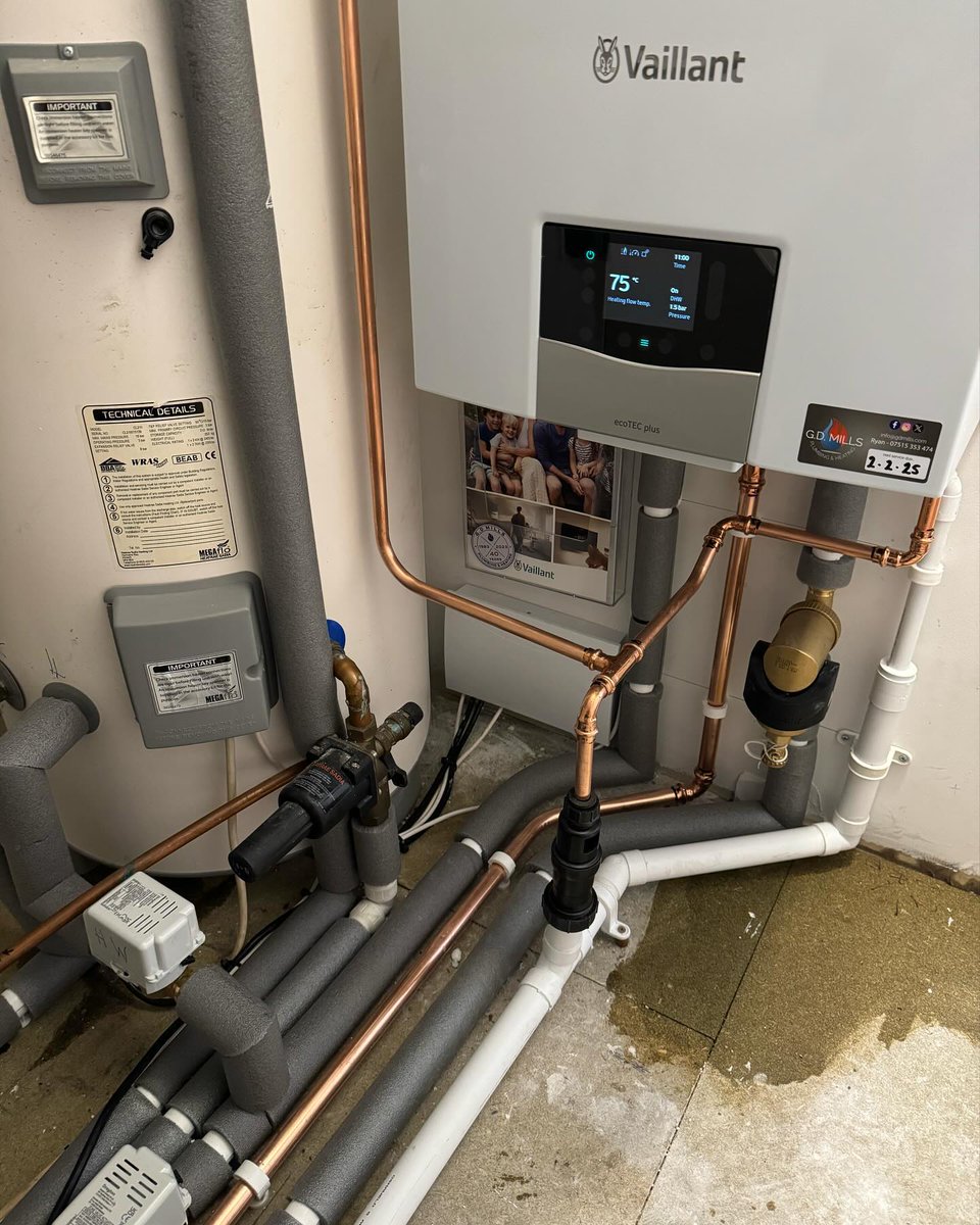 UKTalon's tweet photo. Another quality install from @rdmills88!
Featuring our Quick-locking Clips, contact us to find your local stockist
(link in bio)
#plumbing #plumber #plumbersofinstagram #plumbingservices #copperpipe #pipework #madeinbritain #pipecover #talon #heating https://t.co/RRqiEZaTkt