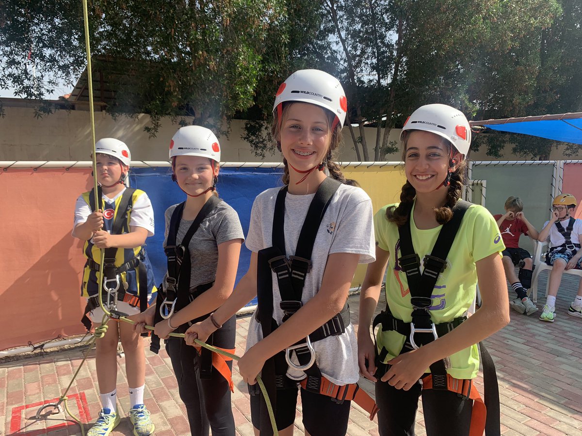 DC Lower School tweet media