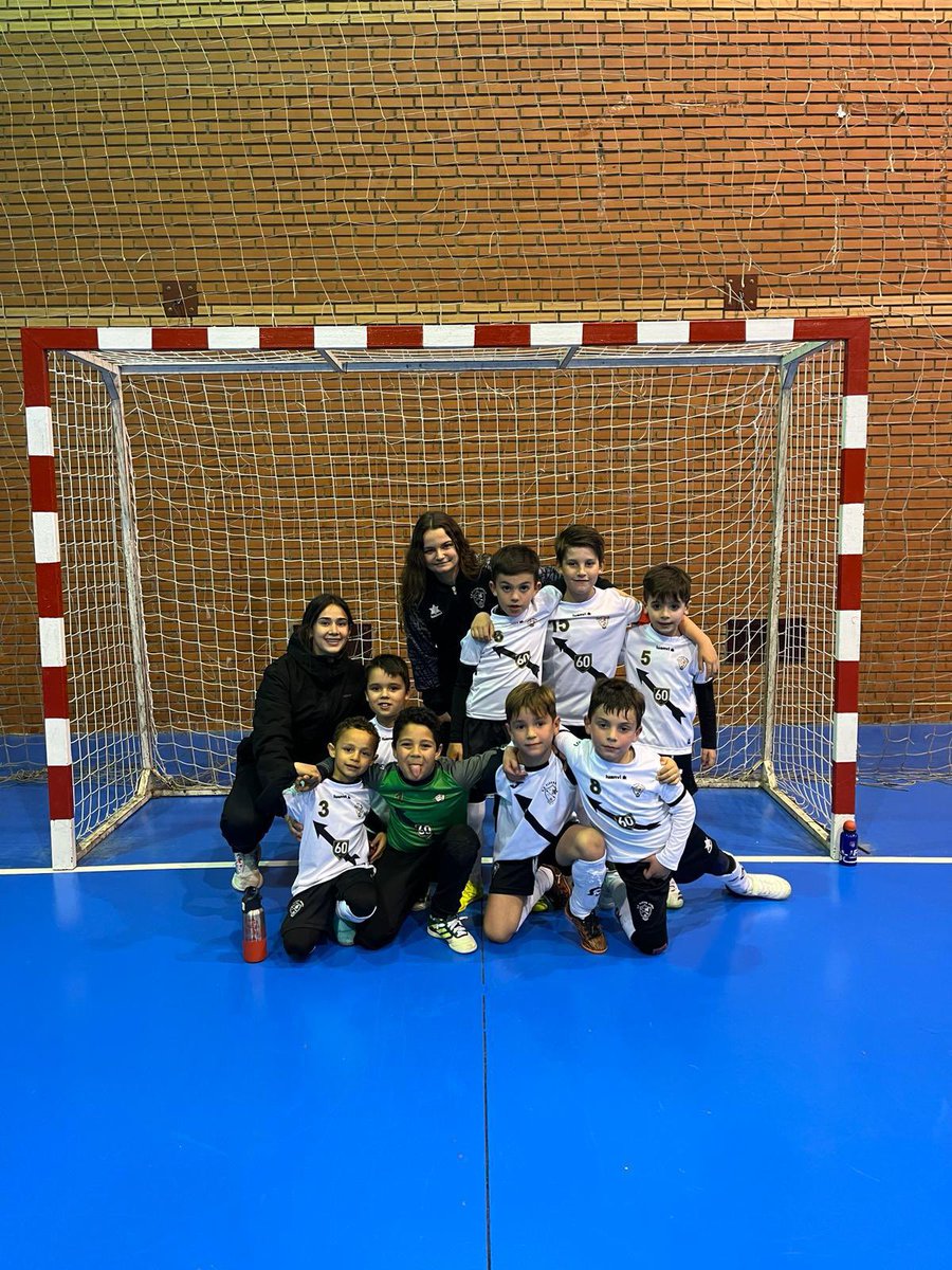 C.P. Flecha Negra ⚪️⚫️ tweet media