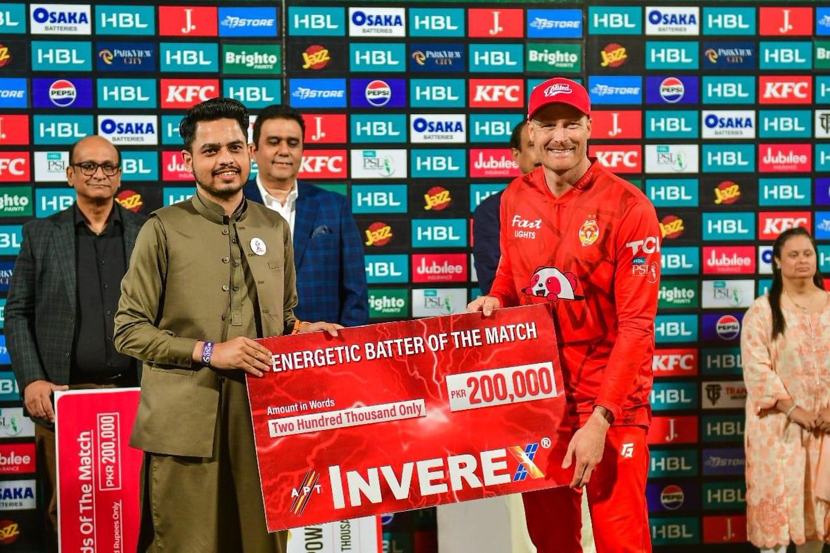Alhamdulilah for Everything ❤️. From being a cricket fan 🏏 to presenting award to one of my favourite player in Stadium 🏟️. Dreams do come true. Thanks to <a href="/MZakirAli914/">Muhammad Zakir Ali</a> and <a href="/InverexSolar/">Inverex Sports</a> for providing me this amazing opportunity.