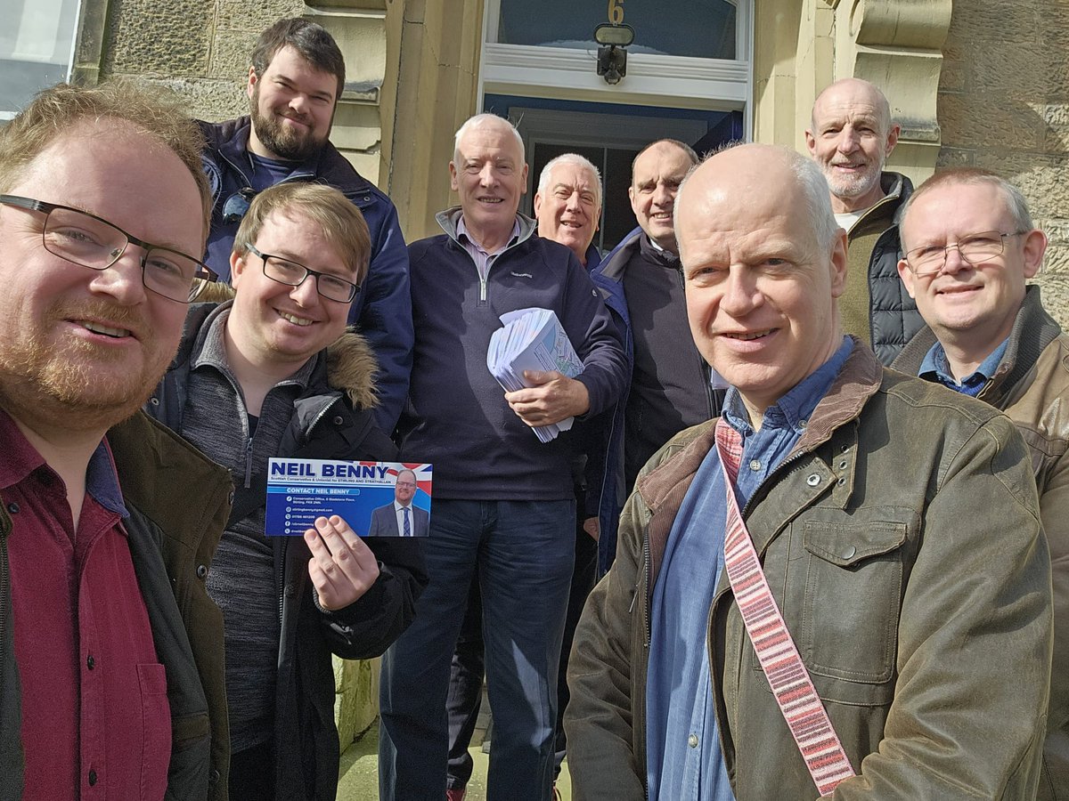 Today's team led by @neilbenny speaking to residents and getting out the message: im Stirling and Strathallan only we can beat the SNP.