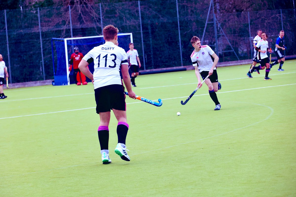 Will_Duffy13's tweet photo. Looking forward to a road trip to play Gillingham away today with @portsmouth_h_c ! #hockey @GraysHockey @PitcheroGPS @englandhockey @fieldhockey #speedhero #getfittergetfaster https://t.co/0fZGGsih5O