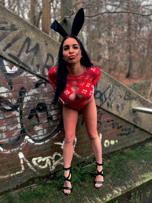 Horny Easter Bunny 🔥  https://t.co/MojEieC3xV  https://t.co/bkdfy2mHYA  https://t.co/s0dGs9QTx2  https://t<a href="/tag/stripchat"class="tags"><span>#stripchat</span></a><a href="/tag/stripchatlive"class="tags"><span>#stripchatlive</span></a>