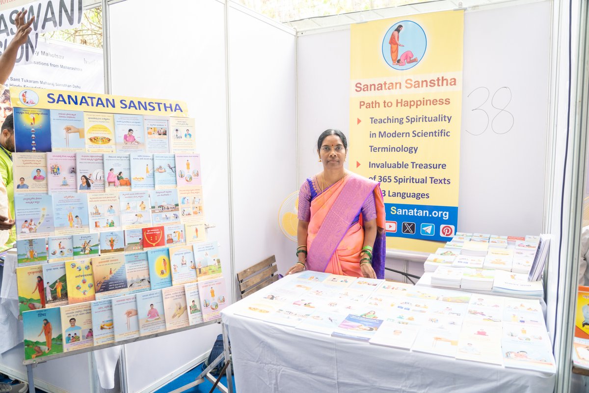 🌞Step into the enlightening world of spirituality with Sanatan Sanstha's captivating stall at the #GSM2024 #GlobalSpiritualMahotsav organized by <a href="/Heartfulness/">Heartfulness</a> at <a href="/KanhaShantiVan/">Kanha Shanti Vanam</a>, #Hyderabad . 

📚Discover a treasure trove of invaluable texts meticulously crafted to teach