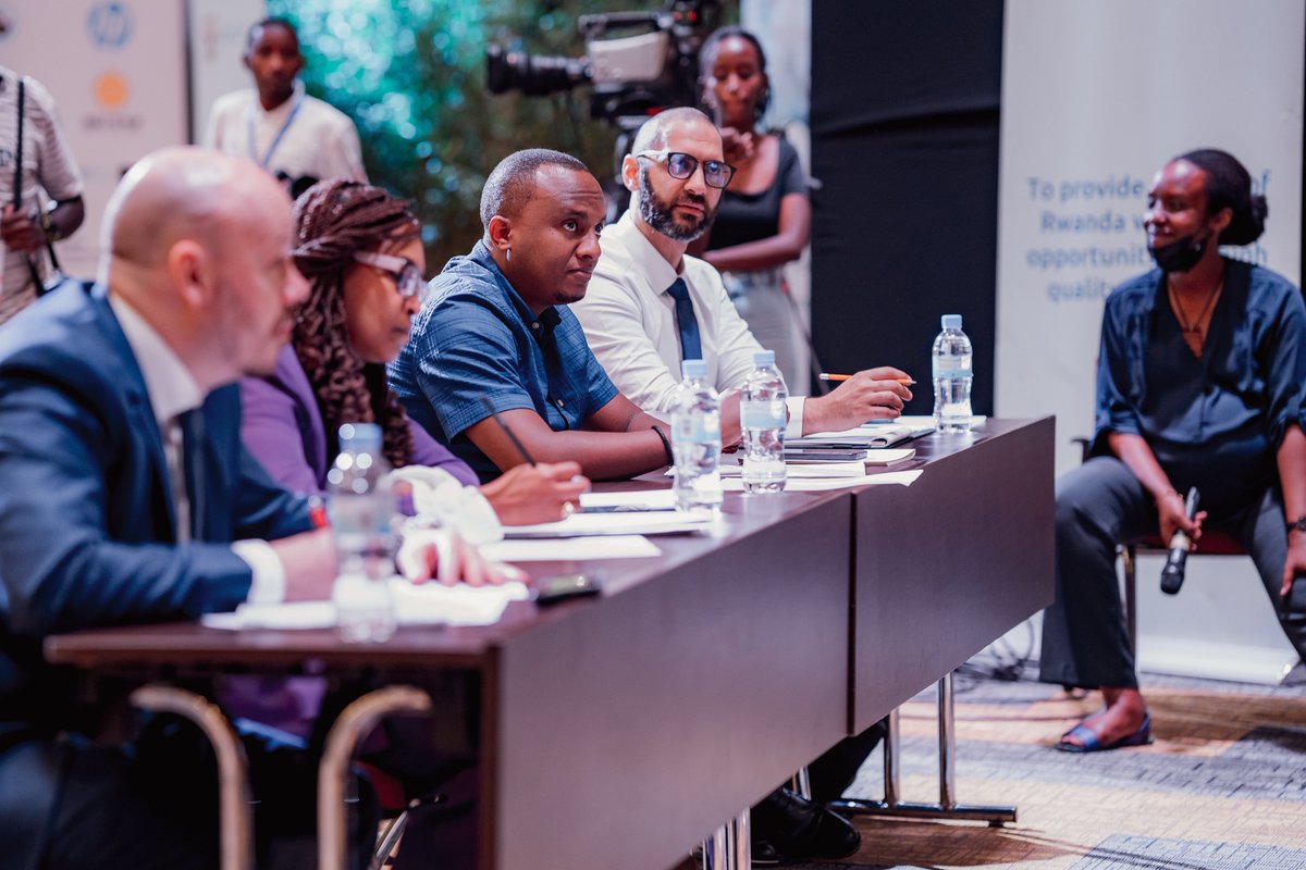 HangaHubs's tweet image. Live demos in action at the #AIHackathon
Stay tuned for an exciting finale🏆✨