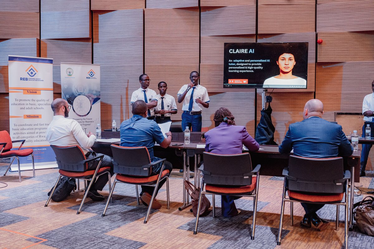 HangaHubs's tweet image. Live demos in action at the #AIHackathon
Stay tuned for an exciting finale🏆✨