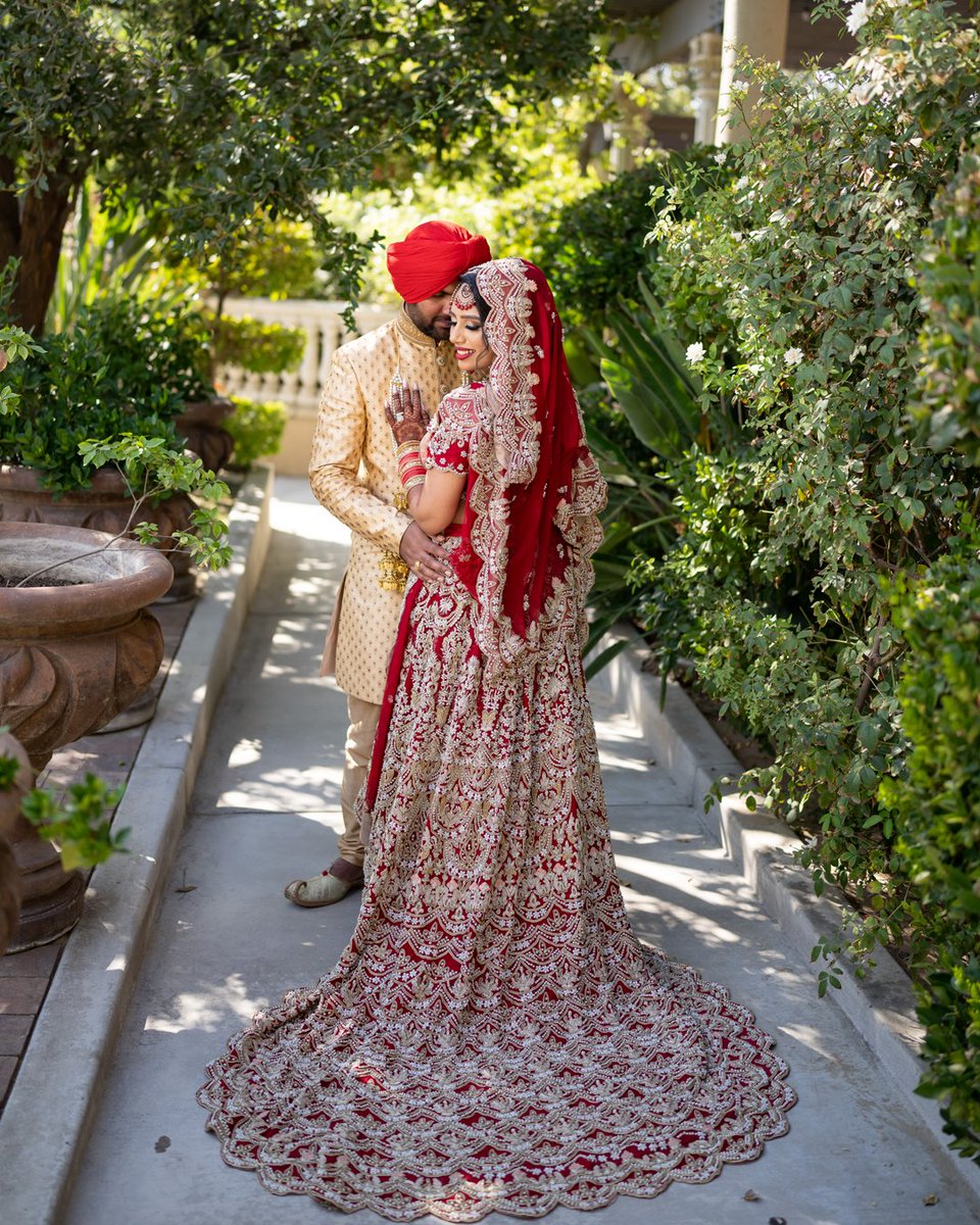 Kamalneel + Jagdeep ...

#SikhWedding #IndianWedding #AnandKaraj #IndianBride #WeddingPhotograph #BayAreaWeddingPhotographer #BakersField #WedMeGood #WeddingSutra #WeddingDocumentary