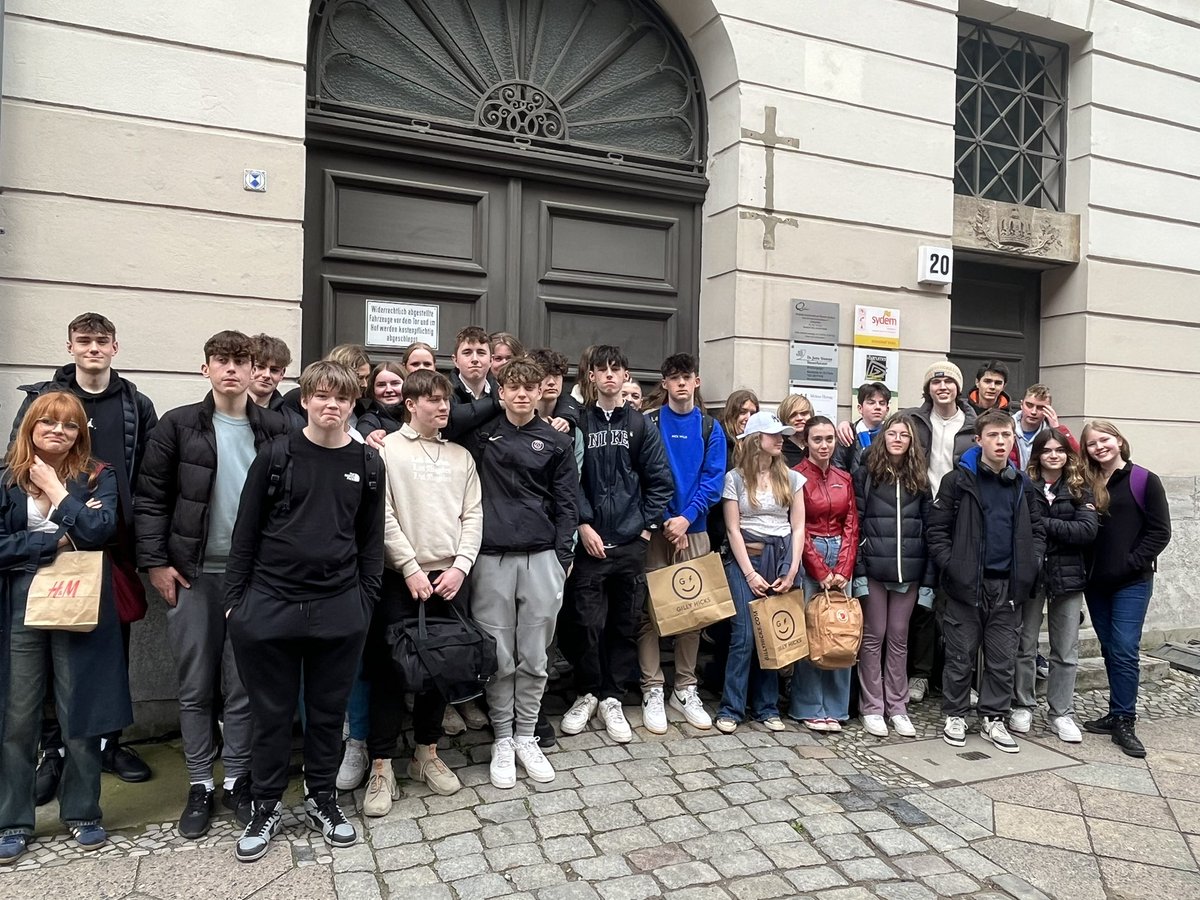 SibfordHistory's tweet photo. Quaker HQ Berlin. #BeYouBeSibford #Quaker https://t.co/QViltkYopB