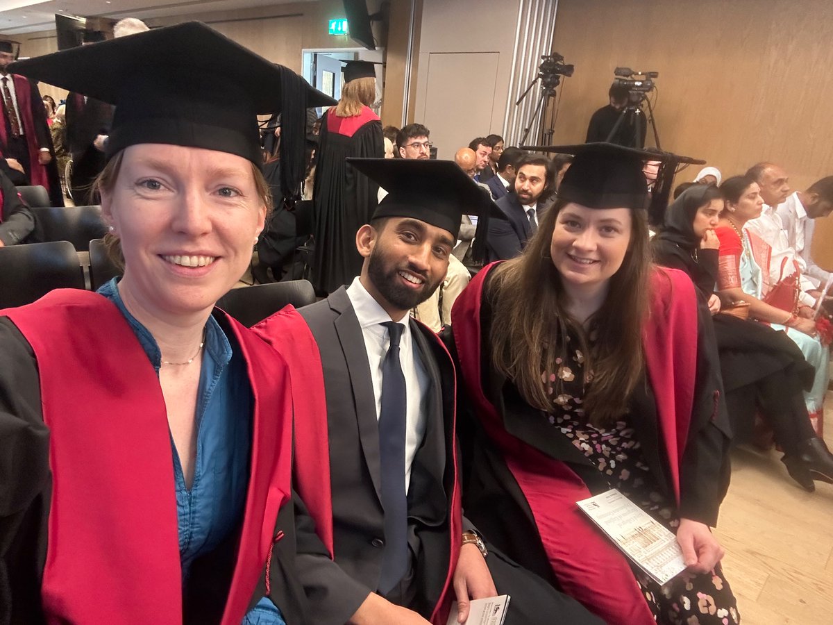 Suzanne Dunk (@suzanne_dunk) on Twitter photo Good turn out for team urology at FRCS ceremony today <a href="/RCSnews/">The Royal College of Surgeons of England</a> Good turn out for team urology at FRCS ceremony today <a href="/RCSnews/">The Royal College of Surgeons of England</a>