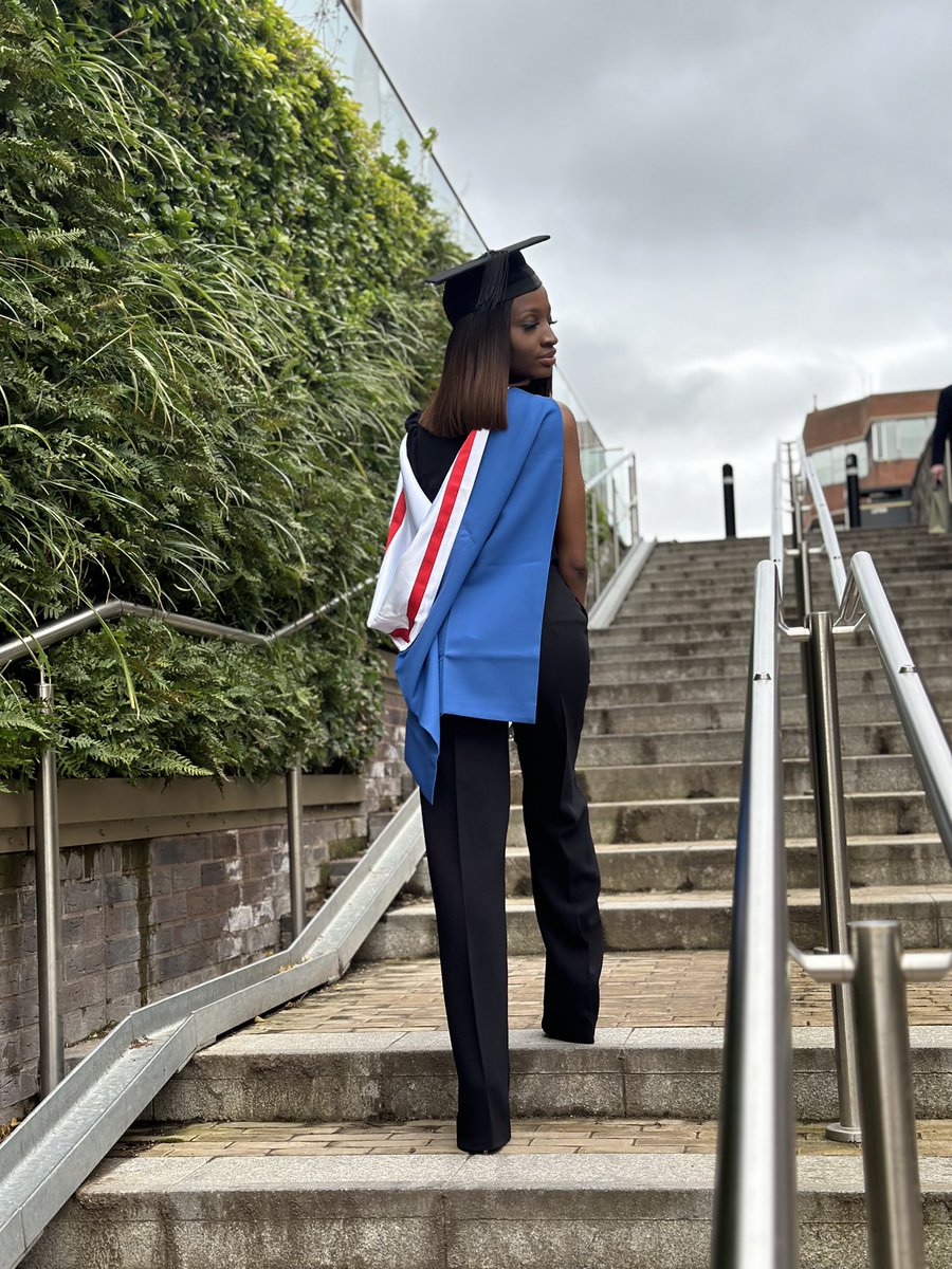 Niifesimi's tweet photo. Oluwanifesimi A. Adewale 
BSc Human Anatomy (First Class Honours )
MSc Biomedical Science (Distinction)

I’m grateful to God and the pillars of support in my life. This would have been impossible without them.
#PhDornot
#Distinctionornothing
#Doublefirstclass https://t.co/SpPPTdEivG