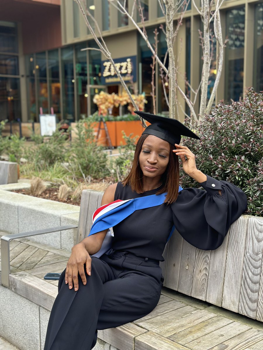 Niifesimi's tweet photo. Oluwanifesimi A. Adewale 
BSc Human Anatomy (First Class Honours )
MSc Biomedical Science (Distinction)

I’m grateful to God and the pillars of support in my life. This would have been impossible without them.
#PhDornot
#Distinctionornothing
#Doublefirstclass https://t.co/SpPPTdEivG