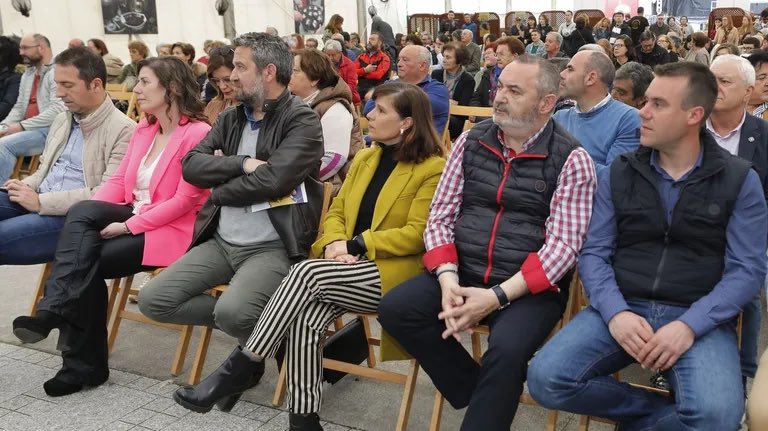 BalseiroLugo's tweet photo. ✳️ A Festa do Ourizo, cita de interese turístico galego, converte una vez máis San Ciprián en capital gastronómica do sabor do mar
#EscolleGalicia #Gastronomia #Ourizo #Cervo #MariñaLuguesa #MariñaLucense
📸 Pepa Losada (LVdeG) https://t.co/7juZAg6IO9
