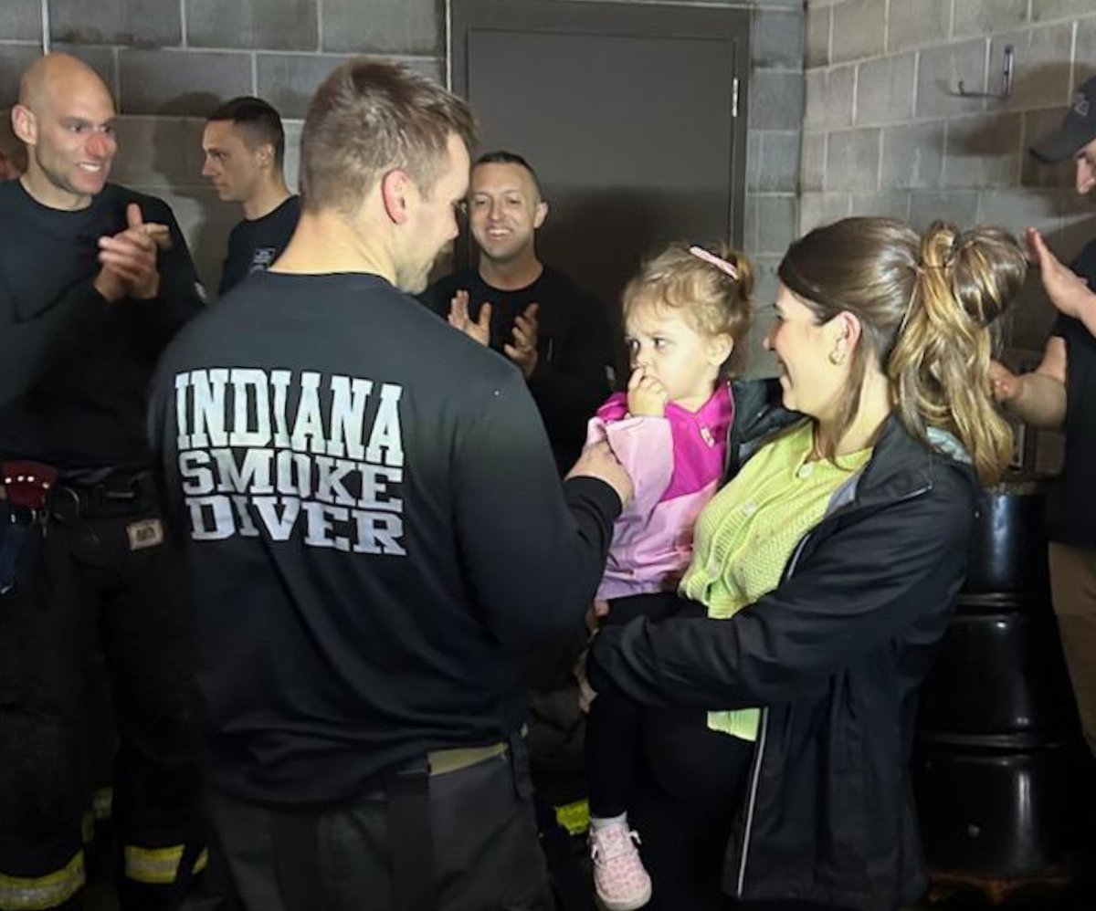 PikeTwpFire's tweet photo. #pikefire wants to congratulate Dylan Christman for his successful completion of the Indiana Smoke Diver Association program this week. Dylan joins a small and elite group of firefighters who have successfully completed this intense program over the years. Congratulations!! #PTFD https://t.co/NqZVHDVDGD