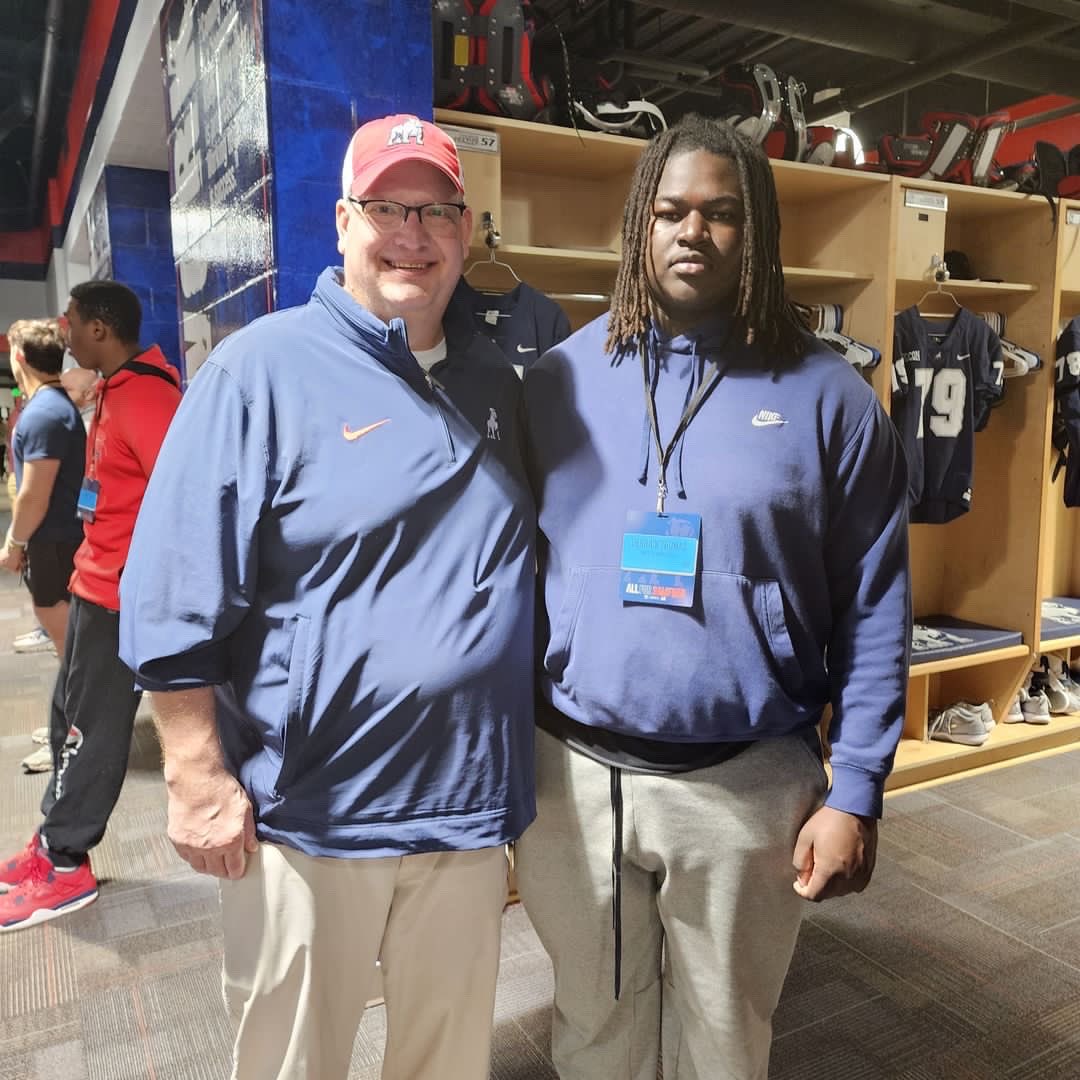 Had a great junior day visit @SamfordFootball . Thank you @CoachBBognar for the invite. @JCFB_Recruiting @CoachC_McGuire