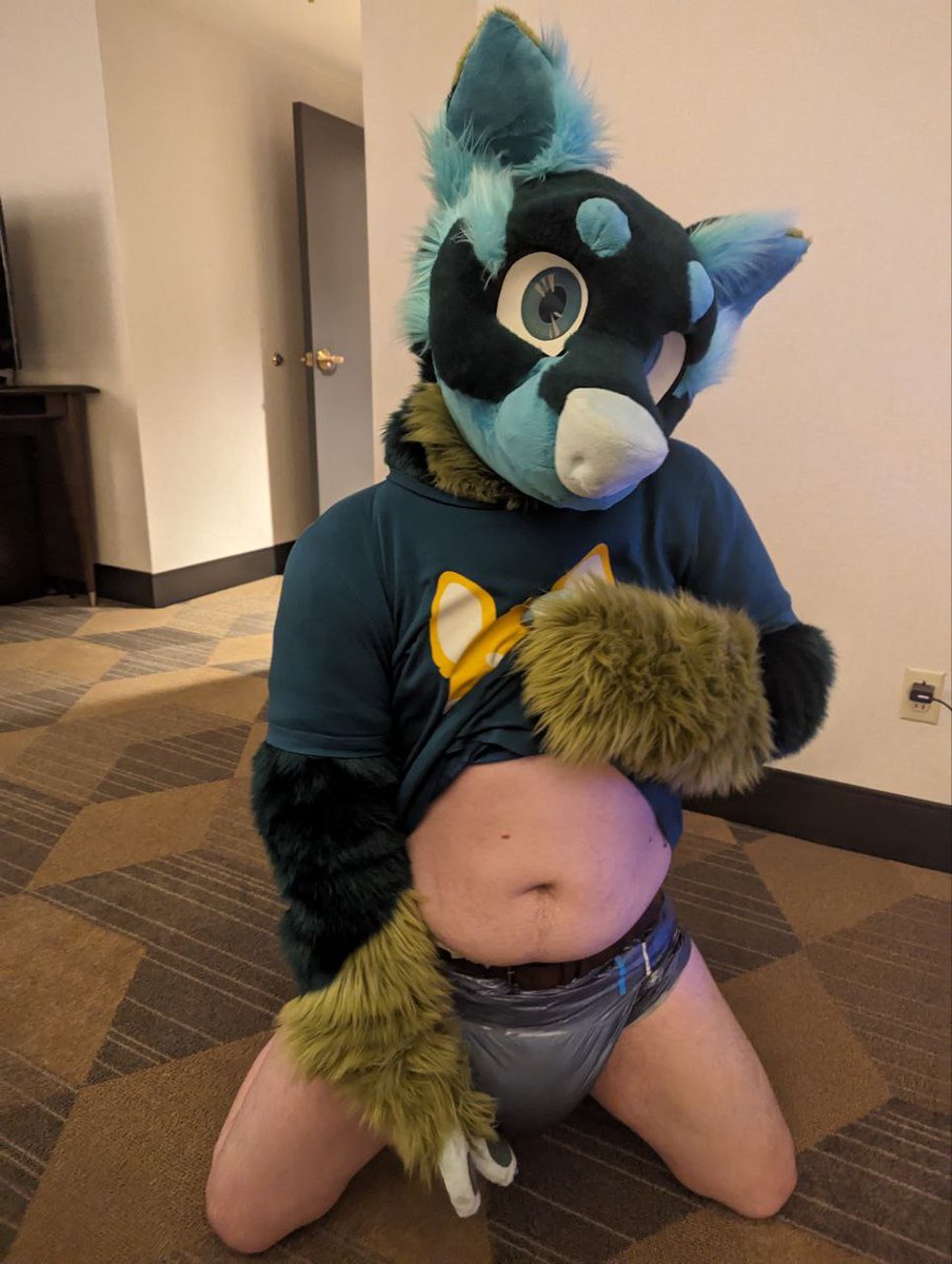 PaddedPupShadow's tweet photo. I'm good, I swear! 

#diaperfur #abdl https://t.co/2rTYfuxuRf