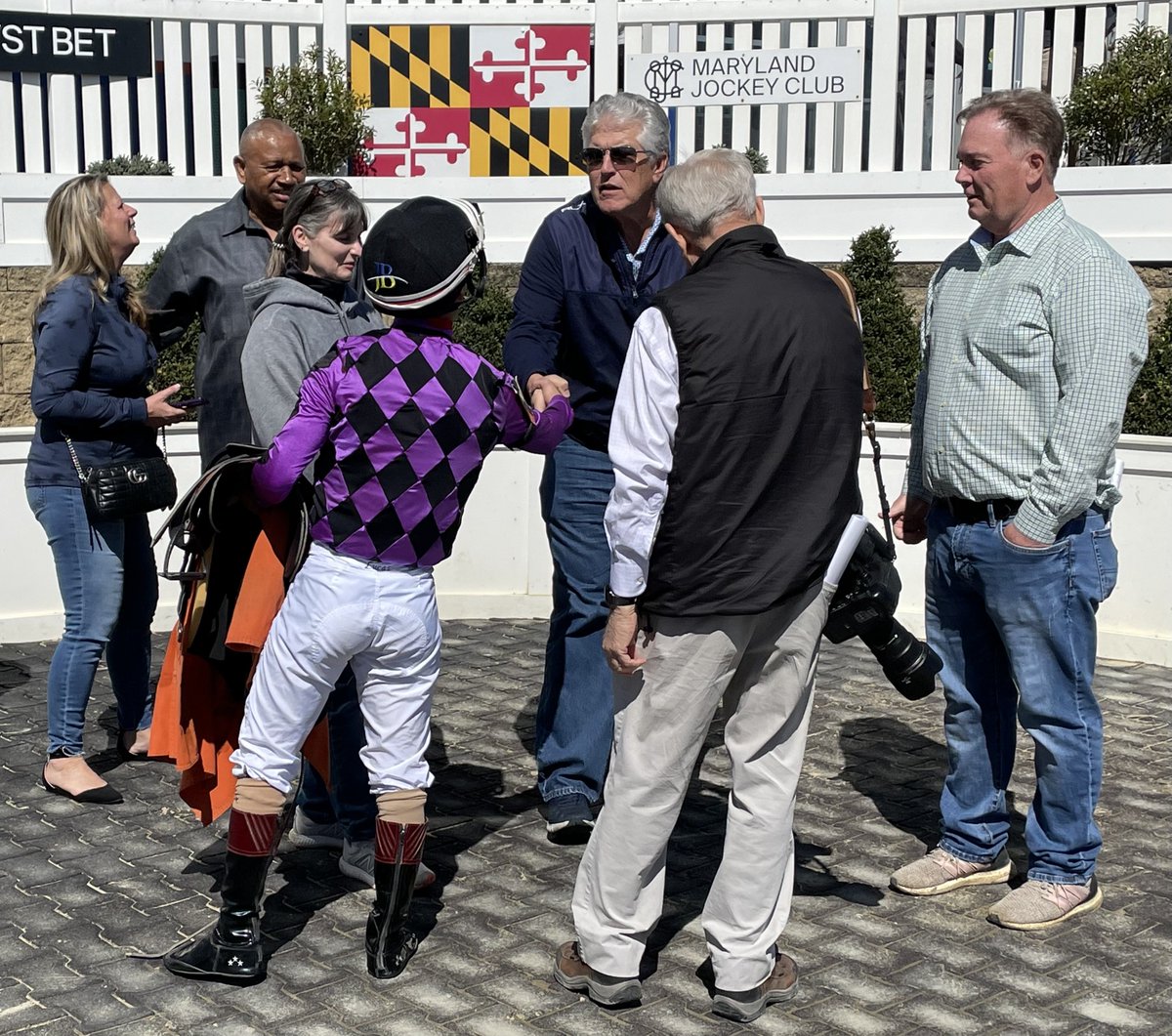 Need in @MarylandTB by Larry Johnson, 3yo Medagooch takes the 3rd in fine style at @LaurelPark for trainer Robbie Basiles w/@jockey_jb18 in the irons! Couldn’t ask for a better day to enjoy racing! Great to see @theyreoff doing just that! Owners WWCD in force in winner’s circle