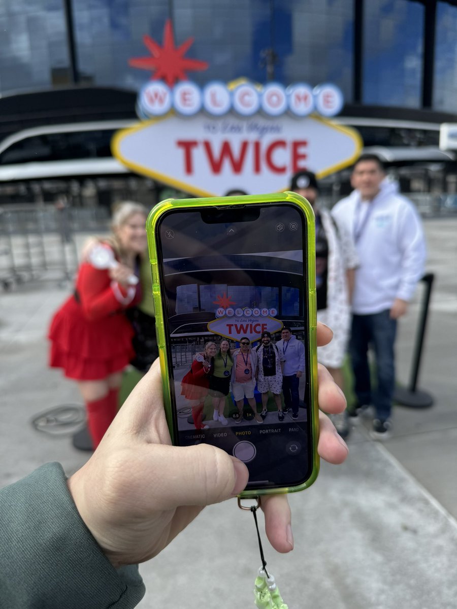 Don’t think TWICE before grabbing a pic @AllegiantStadm, ONCE let's see you slay the day away! 📸🩷 @JYPETWICE #TwiceinLasVegas #TWICE_5TH_WORLD_TOUR