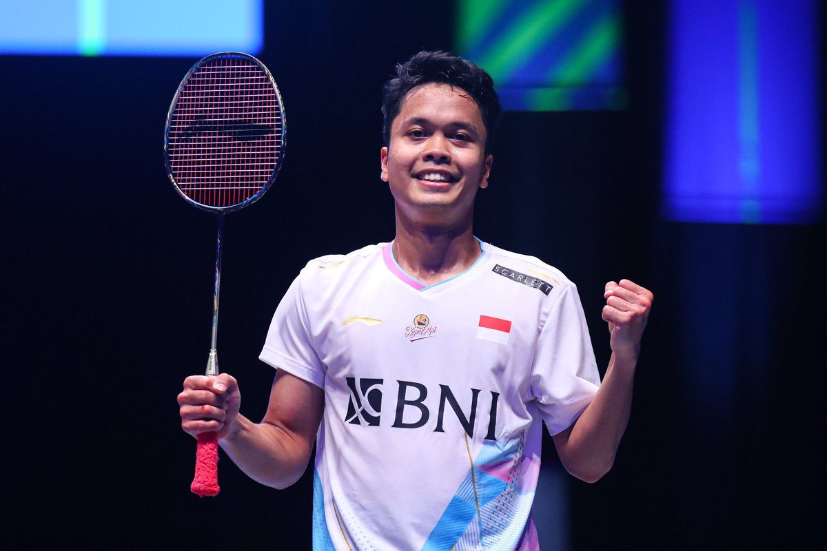 susilo's tweet photo. Datang ke Birmingham mencoba tidak terlalu berharap banyak. 

Namun kali ini sejarah terulang. Mengulang 30 tahun lalu ketika sesama pemain MS INA beradu di final. Terima kasih Ginting & Jonatan. 

Dahaga juara MS berakhir sudah. Lebih manis lagi karena tahun ini juga menandai 125 tahun penyelenggaraan turnamen badminton tertua dan salah satu yg paling bergengsi di dunia. 

#AllEngland2024

Foto: Deri/PBSI
