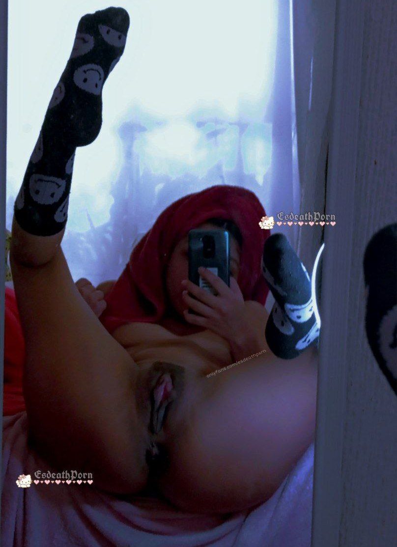 Anyone want some pussy for lunch? 🤤💦
Alguien quiere un coño para almorzar?💦🥵

Let's talk in my OF daddy 🤤⤵️👇🏼